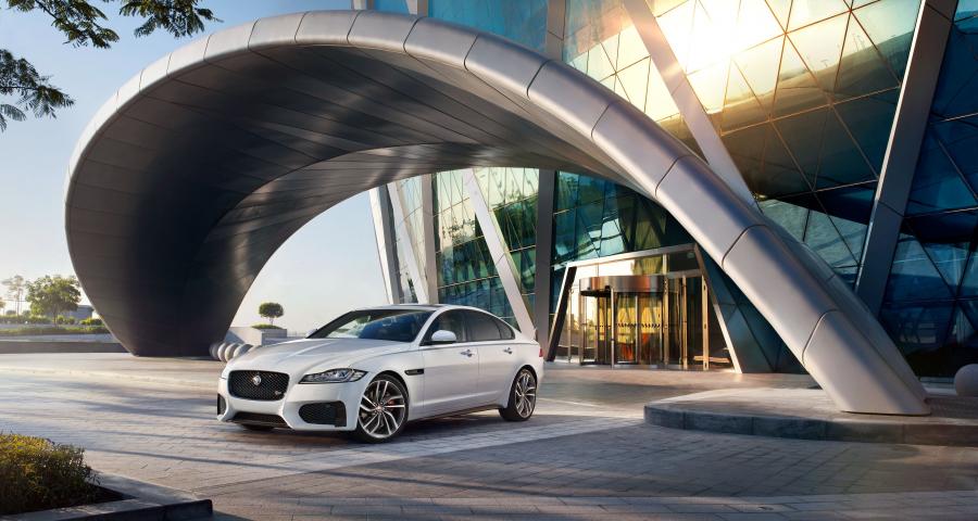  Jaguar XF S AWD 2015 года  (фото 28 из 43)